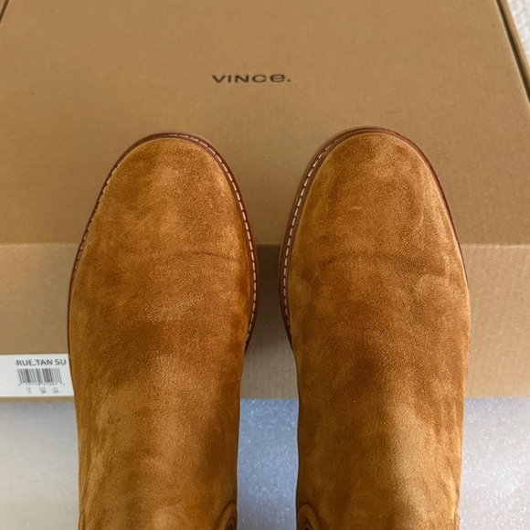 Vince rue tan Chelsea lug sole suede WATER REPELLENT boot size 7.5 / 38 NIB - Picture 5 of 16